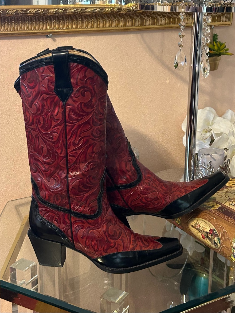 Vintage Donald J. Pliner Vero Cuoio Red & Black Tooled Leather Western Boots 9.5